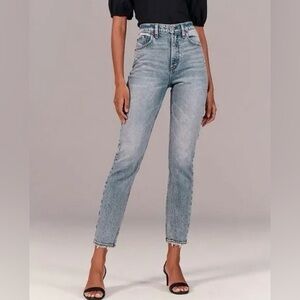 Abercrombie & Fitch Curve Love The Mom High Rise, Acid Wash, Size 27/4L